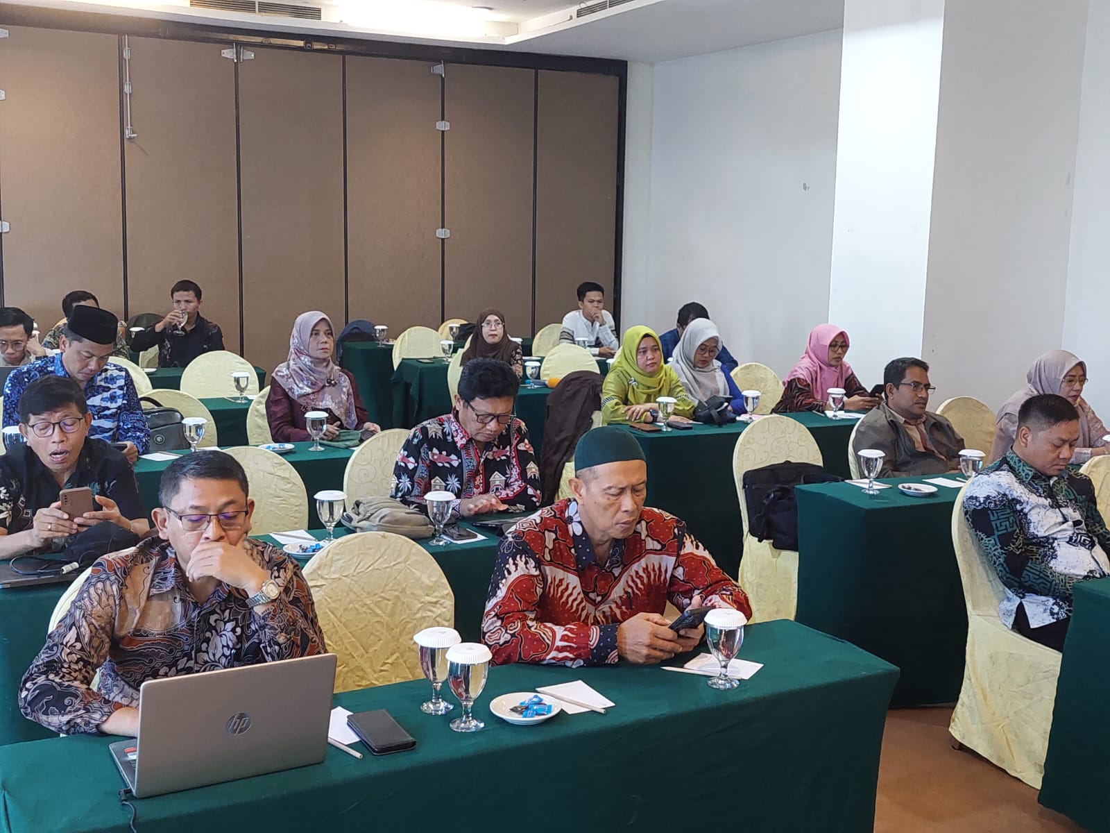 Tim Penyusun Visi Keilmuan Prodi PPG IAIN Manado Tetapkan Visi Final Melalui FGD Bersama Mitra