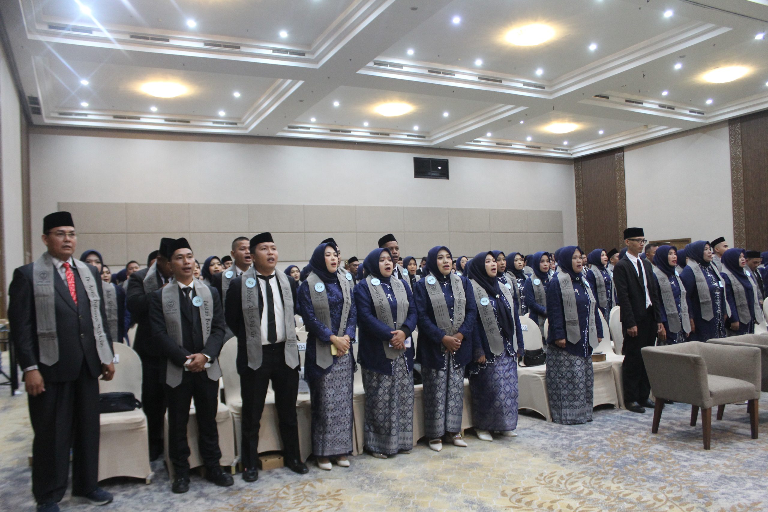 Ratusan Guru Profesional Resmi Dikukuhkan, IAIN Manado Tegaskan Komitmen Cetak Guru Teladan dan Layanan PPG Berkualitas