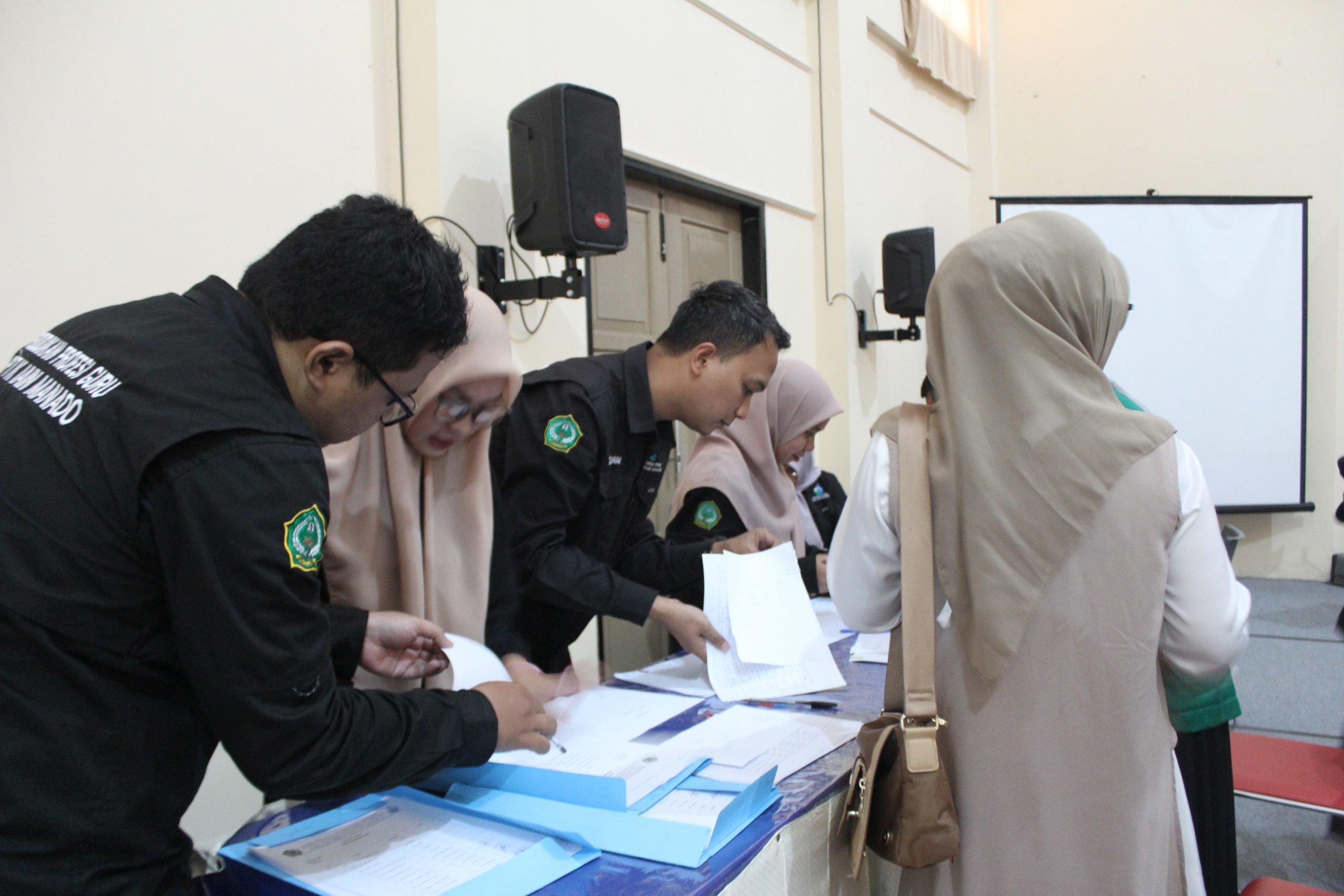 PPG LPTK IAIN Manado Salurkan Honor Dosen Penguji UKIN dan Guru Pamong